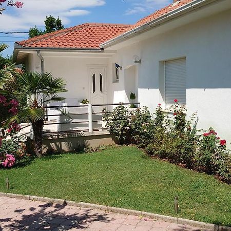 Apartments Tulipan - With Free Private Parking Garage Mostar Exteriör bild
