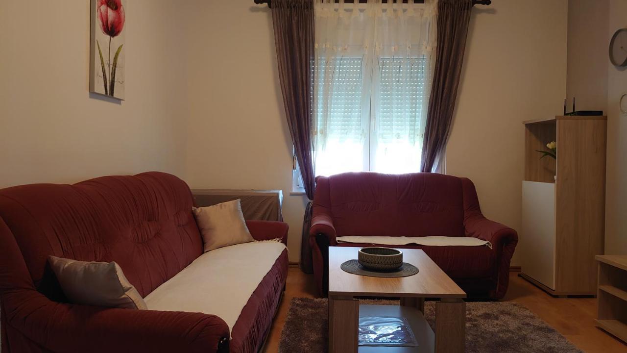 Apartments Tulipan - With Free Private Parking Garage Mostar Exteriör bild