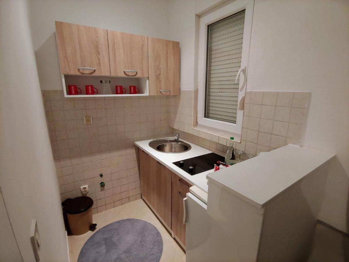 Apartments Tulipan - With Free Private Parking Garage Mostar Exteriör bild